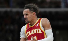 瓦力棋牌app-关于老鹰逆转战胜公牛，特雷杨关键时刻暴扣的信息