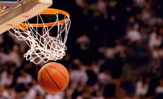 瓦力棋牌入口-孤星闪耀与铁流奔腾，当利拉德评分拉满，活塞却轻取老鹰