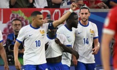 瓦力棋牌游戏-比利时队在欧洲杯预选赛中失误频频，备战工作待加强的简单介绍