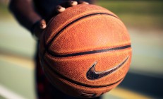 瓦力官网-白熊利爪撕破灰熊铁壁，魔法锁链绞杀孟菲斯攻势