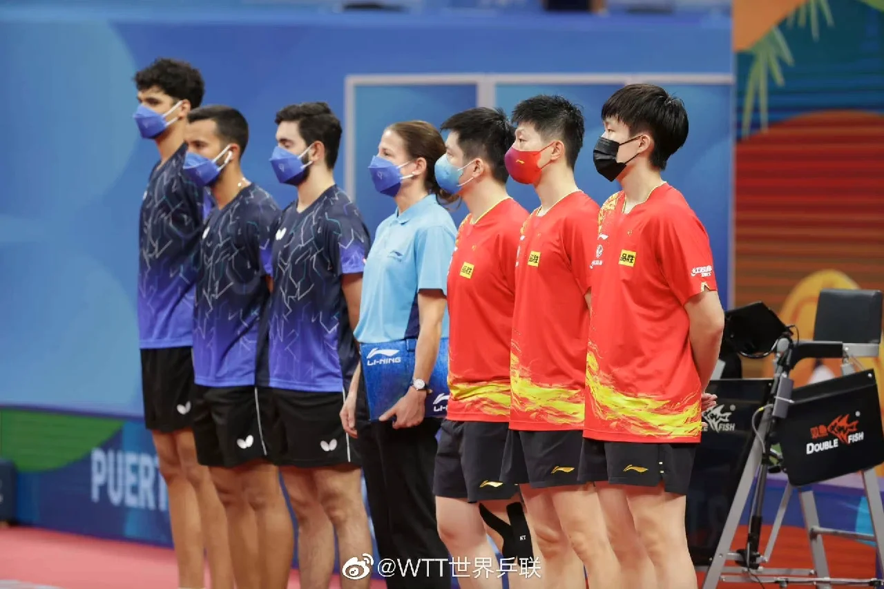 包含复赛首日，弗吉尼亚步行者队取得开门红胜利的词条