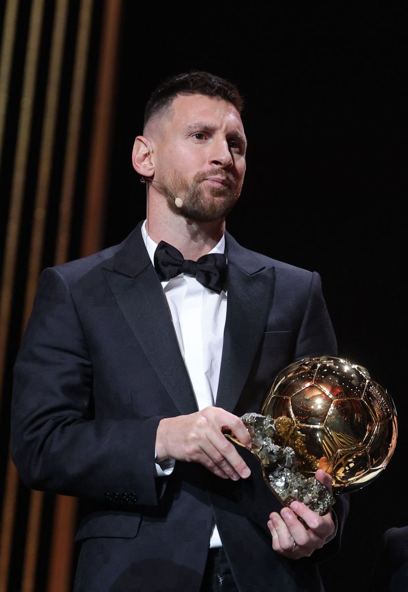 关于阿根廷球员荣获金球奖，感动泪流满面的信息