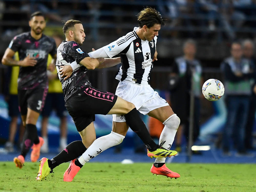 尤文图斯客场告捷,疯狂客胜展现实力 尤文图斯客场告捷,疯狂客胜展现实力