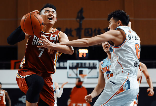 河北男篮连胜九场，成为争冠热门