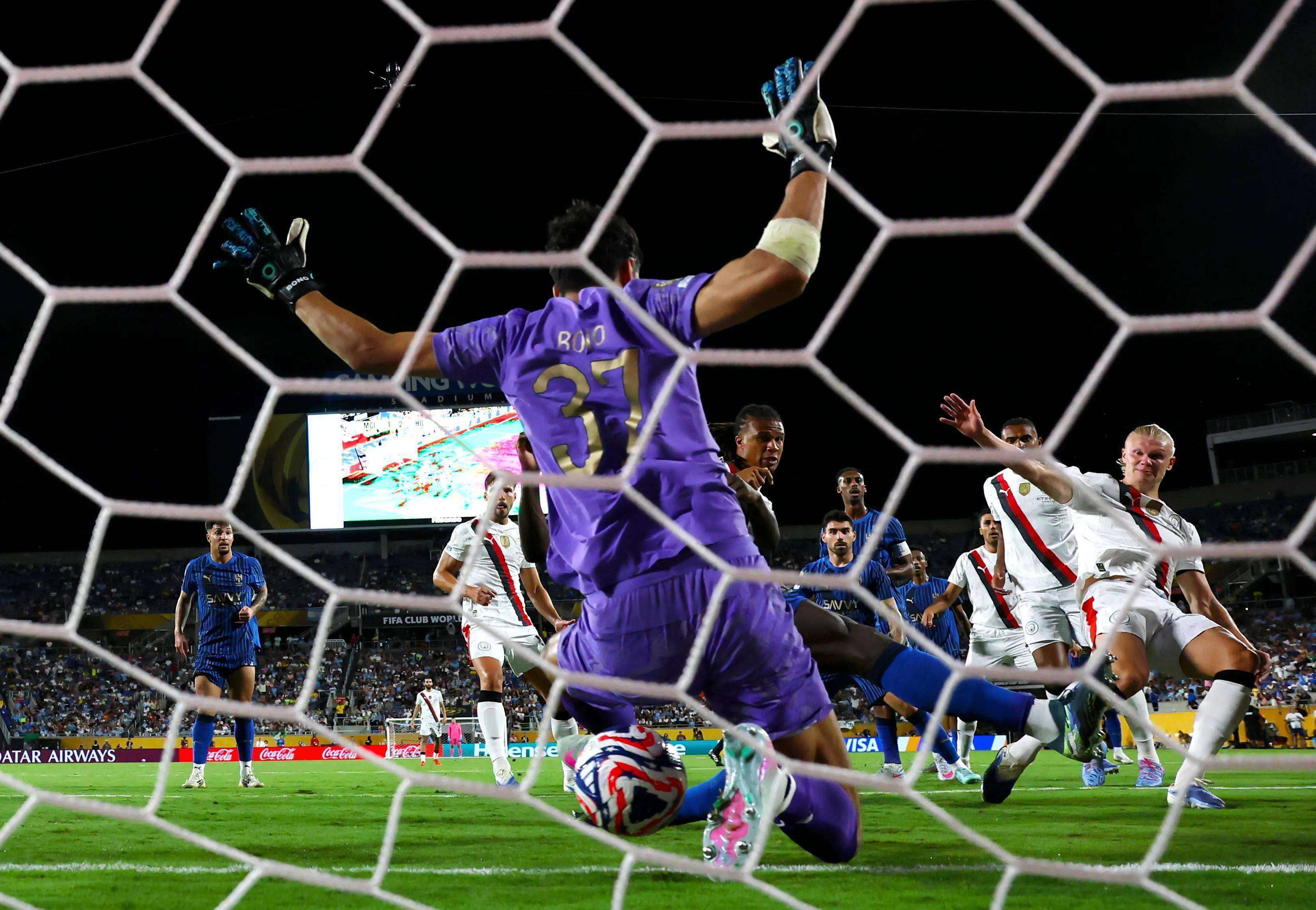 里昂主场-击败尤文图斯，晋级欧冠四强