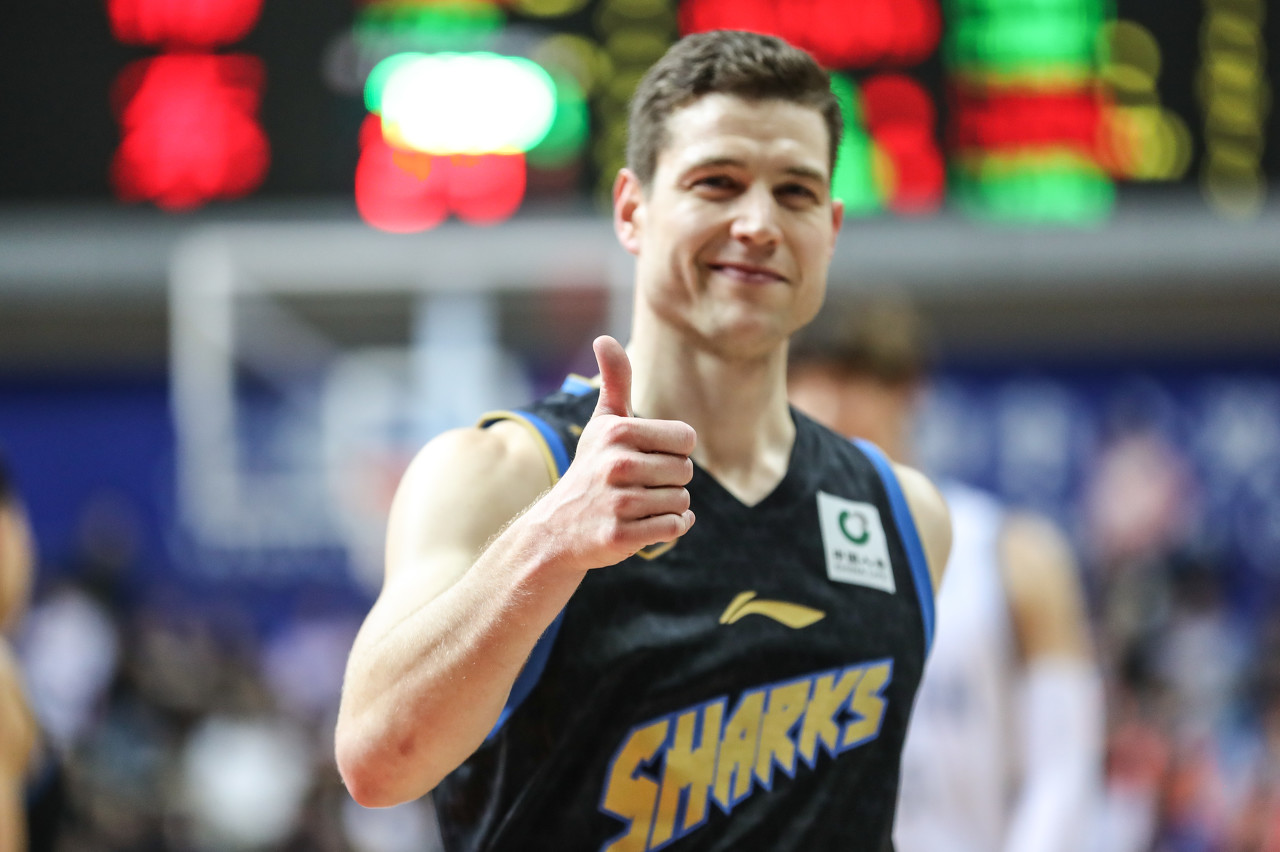 雄鹿队主帅赞誉弗雷戴特,期待球员更进一步 雄鹿队主帅赞誉弗雷戴特,期待球员更进一步