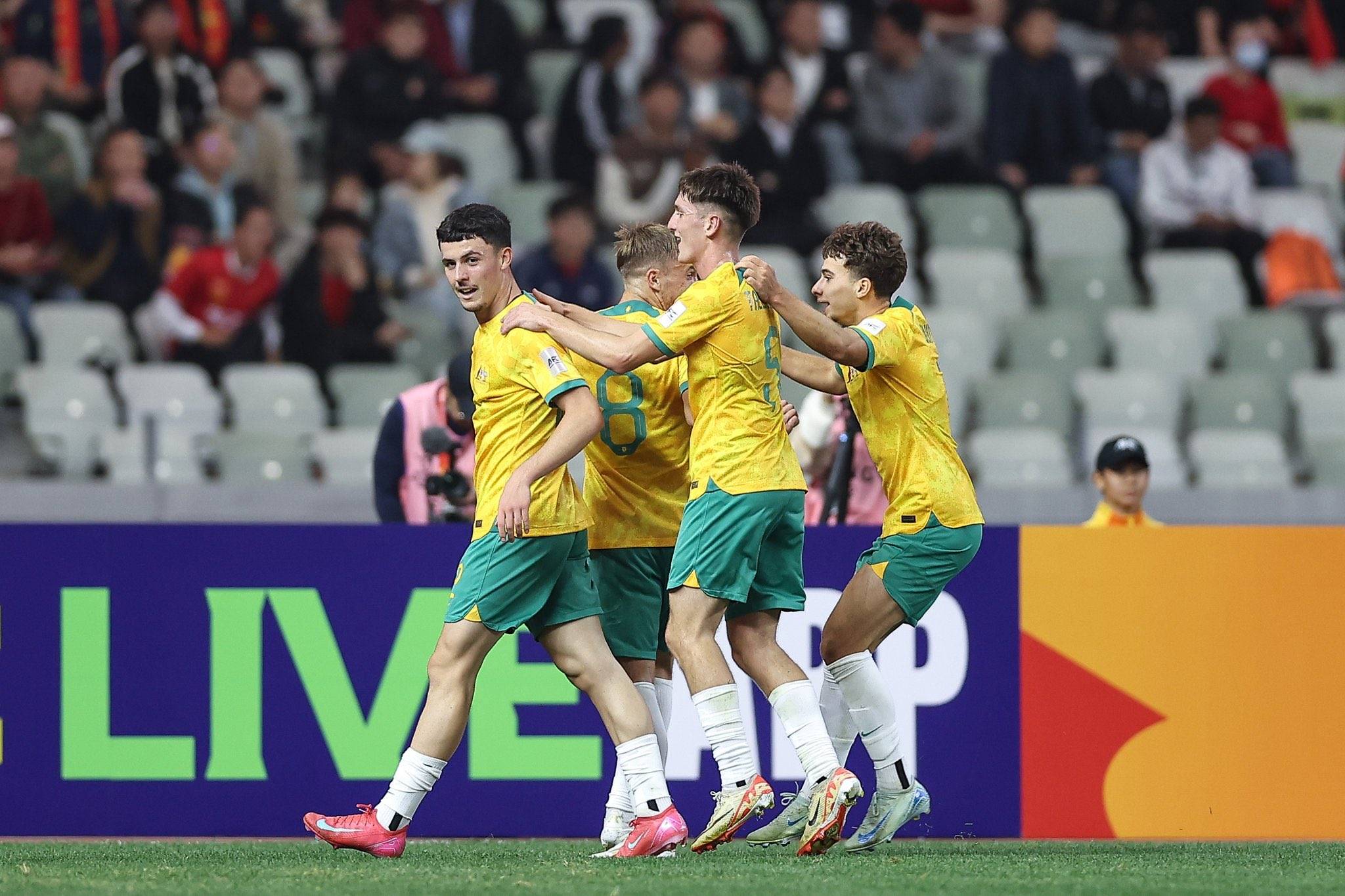 澳大利亚队勇夺胜利,赢得精彩绝伦战绩 澳大利亚队勇夺胜利,赢得精彩绝伦战绩